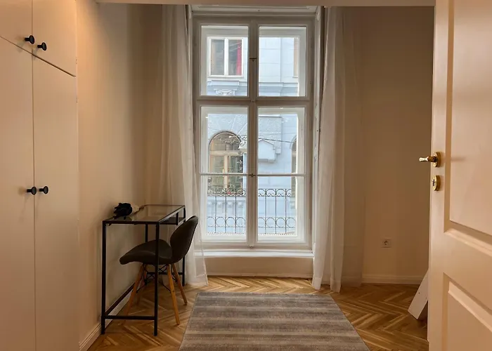Szentkiralyi Budapest